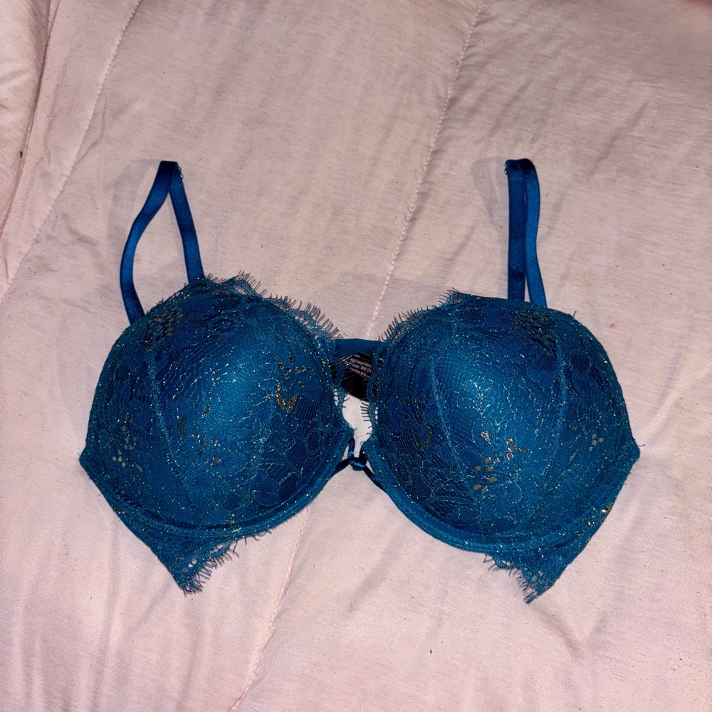 Victoria’s Secret Bra Bombshell Push Up Brand new